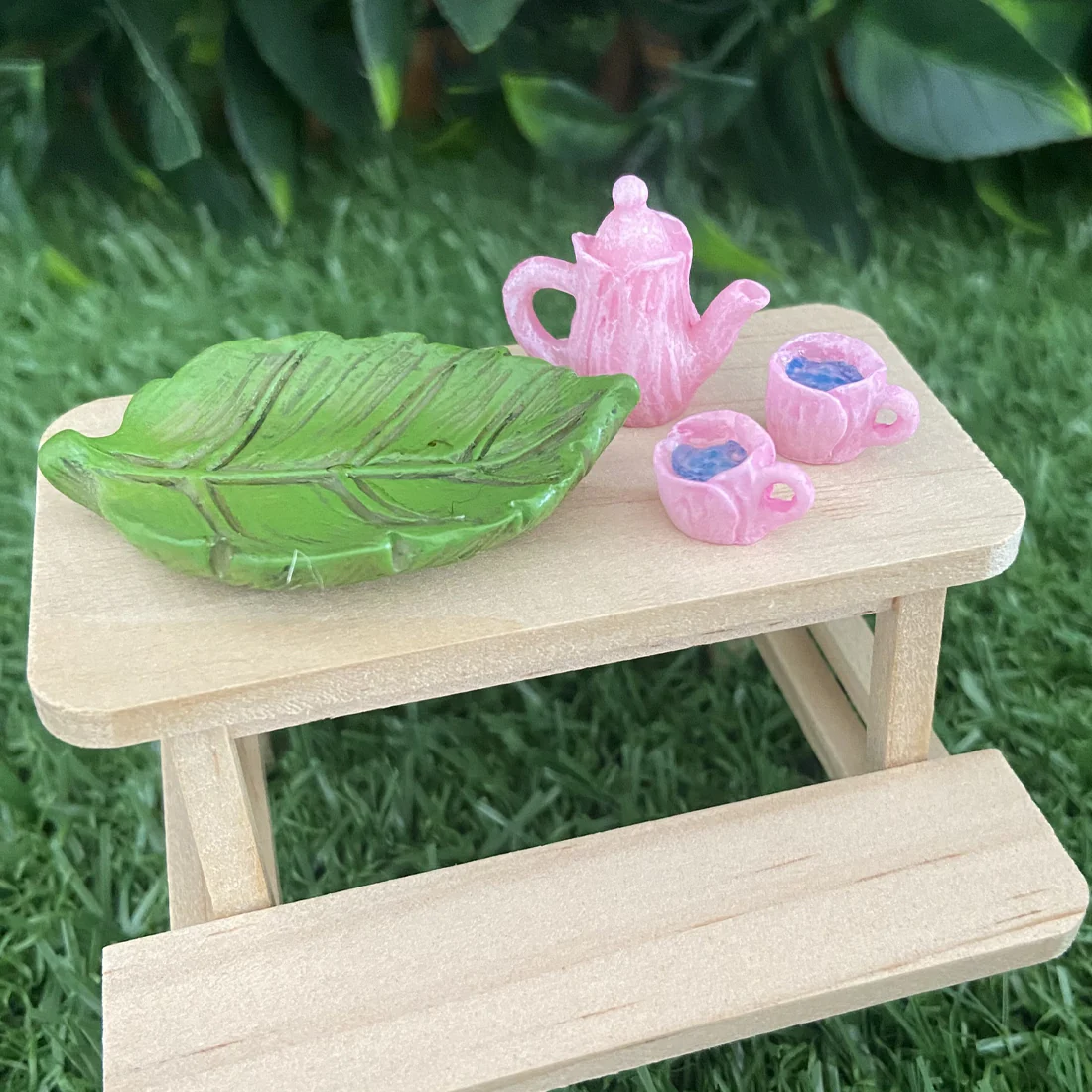 Pink Fairy Garden Leaf Tea Set - Image 3