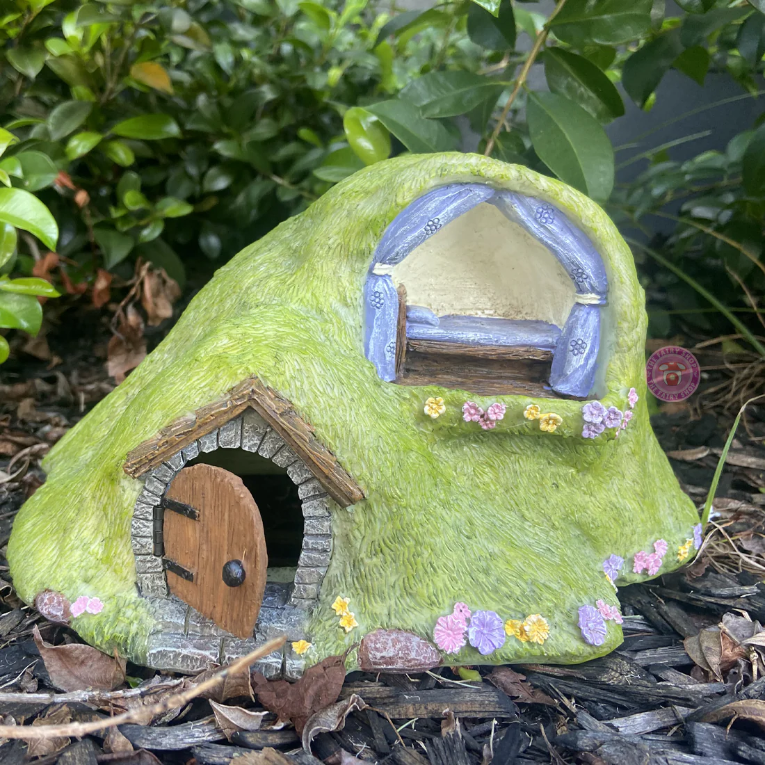 Turf House With A Day Bed Alcove and Opening Door - Image 6